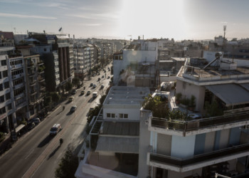Το μοντέλο Airbnb «ξεσπιτώνει» και εκτινάσσει τα ενοίκια