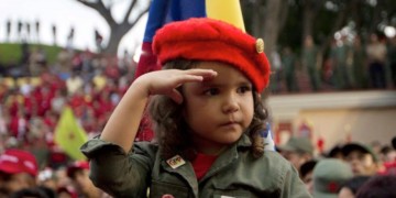 Διανοούμενοι και συνδικαλιστές ενάντια στο πραξικόπημα στη Βενεζουέλα