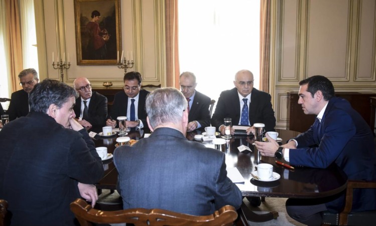 Άβολες αλήθειες για τα «κόκκινα δάνεια»: Γιατί οι αστοί δεν κοκκινίζουν;