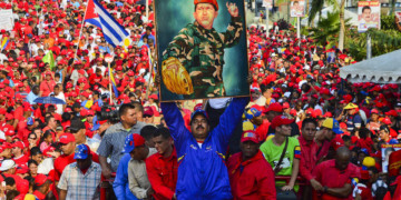 Βενεζουέλα: Ο λαός στους δρόμους  ακυρώνει το πραξικόπημα