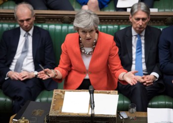 Εκβιασμοί και απειλές στον δρόμο για το Brexit