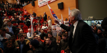 Στον βάλτο της σήψης η ΓΣΕΕ