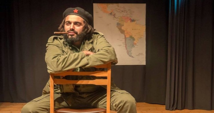 “El Che” στο θέατρο ΕΚΣΤΑΝ του Βασίλη Κυριάκου