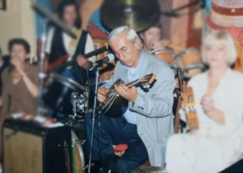 Έφυγε από τη ζωή ο δεξιοτέχνης του μπουζουκιού Σωκράτης Θεοδωρίδης