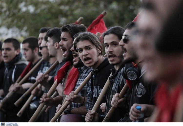 Νεολαιίστικη ανταρσία σε όλες τις κάλπες