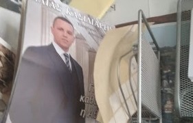 Καταγγελία: Αφίσες και προπαγάνδα για τον ναζί Κασιδιάρη στον στρατό