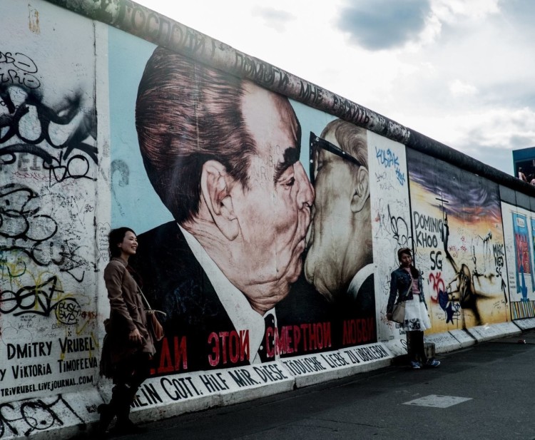 Το «σχισμένο παραπέτασμα» του ΣΥΡΙΖΑ