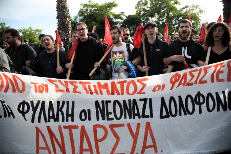 Η μαζική κινητοποίηση χάλασε τη φιέστα μίσους του Κασιδιάρη