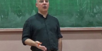 Άμεση ανάγκη η έξοδος από την ΕΕ