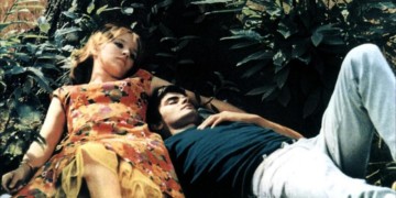 «Η Ευτυχία» της αποδόμησης της πυρηνικής, μικροαστικής οικογένειας