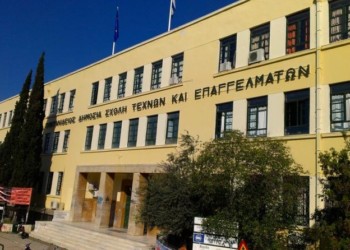 Απόλυση καθαριστριών για δεδουλευμένα