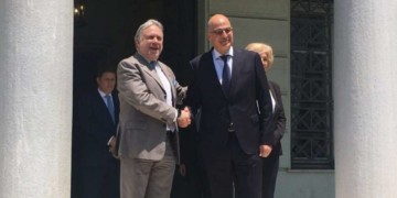 Συνέχεια με «ανήκομεν εις την Δύσιν» και Γκουαϊδό