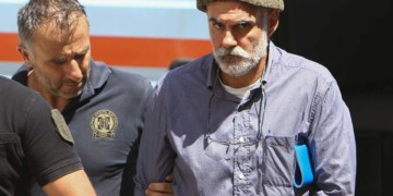 Ελαφρυντικά για τον αστυνομικό-δολοφόνο, μηδενική ανοχή για τη νεολαία