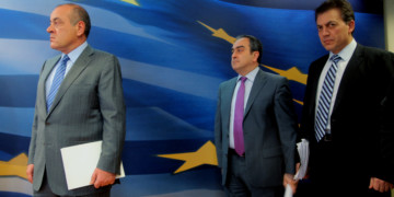 Διάλυση συµβάσεων, µπλόκο σε απεργίες