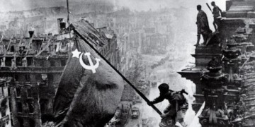 Κυνηγώντας τη σκιά και το μέλλον του κομμουνισμού