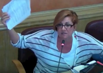 Ο Μπακογιάννης παραδέχεται πως αυτός έκανε τη μήνυση στους νεαρούς (βίντεο)