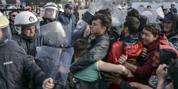 Ελευθερία σε κεφάλαιο, σύνορα για μετανάστες