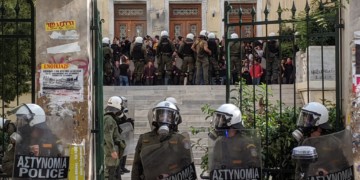 Κυβερνητικό κρεσέντο καταστολής κατά κινήματος