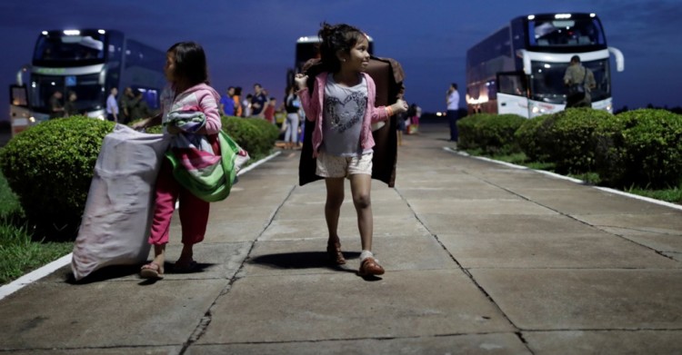 Να έρθουν οι πρόσφυγες στις πόλεις μας