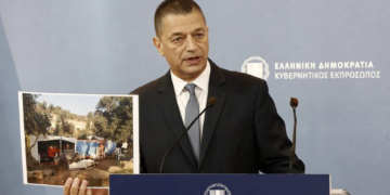 Ρατσιστικό σχέδιο για τους πρόσφυγες με Αμυγδαλέζες σε νησιά  και… ξερονήσια