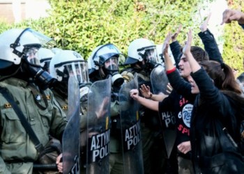 ΜΑΤώνουν τους φοιτητές, τα δίνουν όλα στις εταιρείες