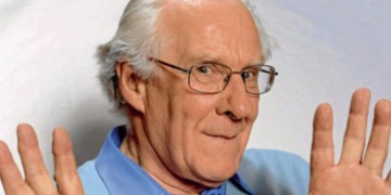 Στο Πριν αυτής της Κυριακής: Συνεντεύξεις Αλέν Μπαντιού και Σεραφείμ Σεφεριάδη