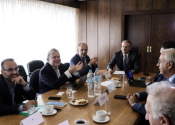 Συνταγματικά εγγυημένη κυβερνητική σταθερότητα