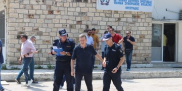 Ανοικτή επιστολή στον Μ. Χρυσοχοϊδη για τους βασανιστές στα χακί