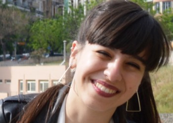 Βίκυ Χάκου: Οι «ωφελούμενοι» είναι εδώ και αγωνίζονται!