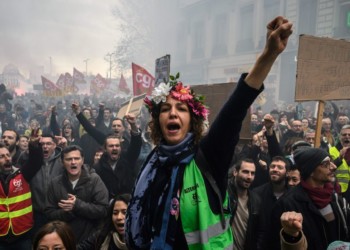 Η απεργία στη Γαλλία μπροστά σε κρίσιμο σταυροδρόμι