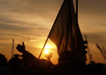 Κομμουνιστική Πρωτοβουλία: Μια κίνηση που ταρακουνά  τα λιμνάζοντα νερά