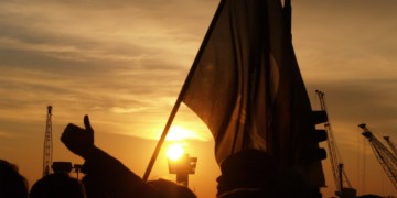 Κομμουνιστική Πρωτοβουλία: Μια κίνηση που ταρακουνά  τα λιμνάζοντα νερά