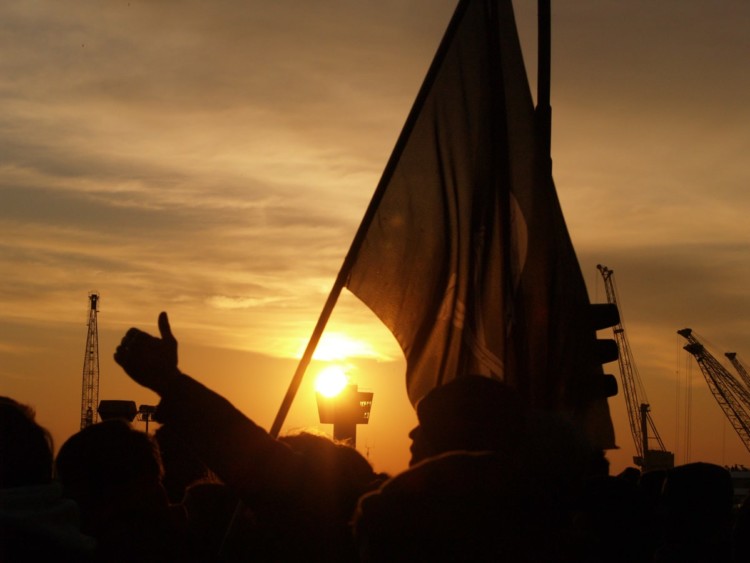 Κομμουνιστική Πρωτοβουλία: Μια κίνηση που ταρακουνά  τα λιμνάζοντα νερά