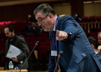 Δίκη Χ.Α: Ξετυλίγοντας το νήμα που συνδέει το έγκλημα με τη ναζιστική ιδεολογία