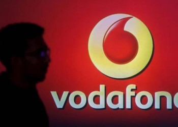 Vodafone: Πετσοκόβουν μισθούς για 3 λεπτά καθυστέρηση