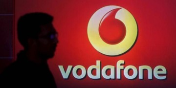 Vodafone: Πετσοκόβουν μισθούς για 3 λεπτά καθυστέρηση