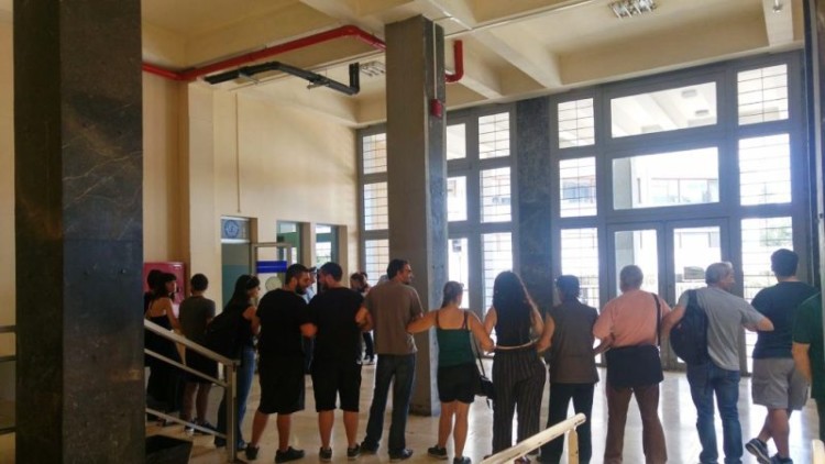 Να δημιουργήσουμε κίνημα-ασπίδα για τη λαϊκή κατοικία