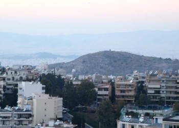 Βύρωνας: Λεηλασία πρασίνου, ελεύθερων χώρων