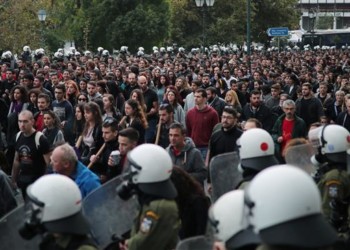 Η «κανονικότητα» επιβάλλει απαγόρευση διαδηλώσεων