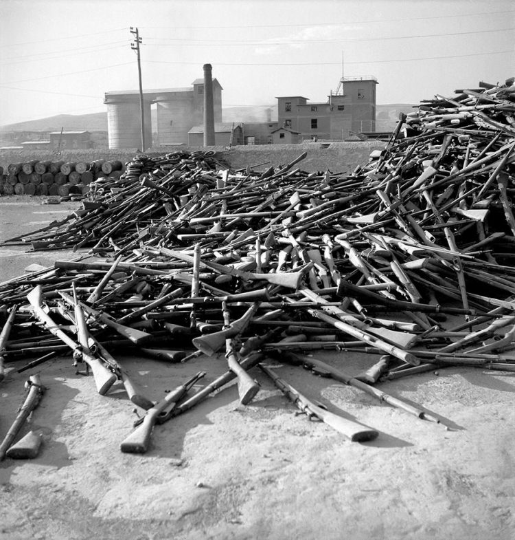 Συμφωνία Βάρκιζας: Παρέδωσαν τα όπλα και  την αυτοπεποίθηση για ανατροπή του συσχετισμού
