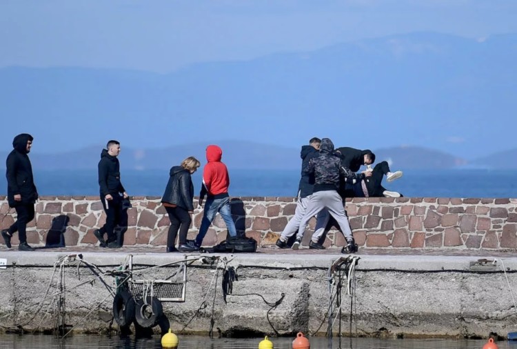 Νέα κανονικότητα οι εικόνες της «λευκής τρομοκρατίας»