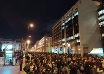 Μαζικές πορείες κατά εθνικισμού και αντιπροσφυγικής υστερίας