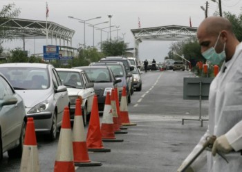 Κύπρος: Οδοφράγματα παντού και από τις δύο πλευρές