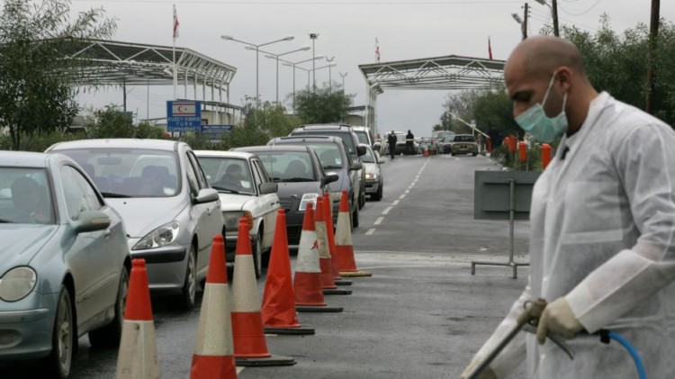 Κύπρος: Οδοφράγματα παντού και από τις δύο πλευρές