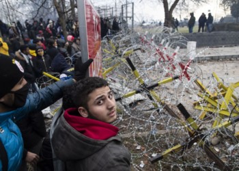 ΝΑΡ: Μπλόκο στον πόλεμο και τον εθνικισμό και όχι στους πρόσφυγες