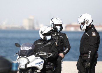 Κατάσταση πολιορκίας στον δημόσιο χώρο με αφορμή τον κορονοϊό