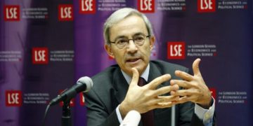 Ψάχνουν «Τσιόδρα» της οικονομίας για τις αντιλαϊκές πολιτικές που έρχονται