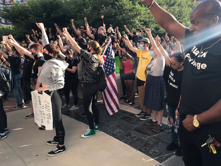 Το σιδερένιο γόνατο