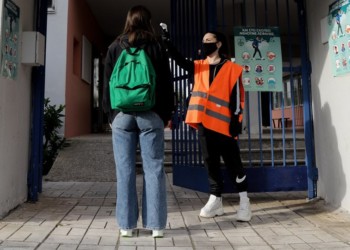 Υπουργείο… Πόντιος Πιλάτος, «Ιφιγένειες» μαθητές-καθηγητές