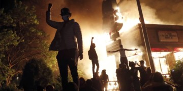 Δεν είναι πλιάτσικο, είναι εξέγερση